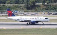 N365NB @ KMSP - Airbus A319 - by Mark Pasqualino
