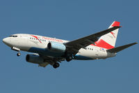 OE-LNM @ VIE - Austrian - by Chris Jilli