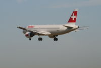HB-IJU @ EBBR - Several seconds before landing on RWY 25L
