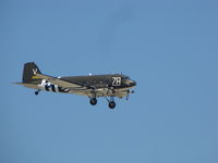 N3239T @ KOSH - landing during the mass Arv EAA2010 airshow