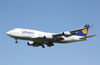 D-ABVK @ KORD - Boeing 747-400
