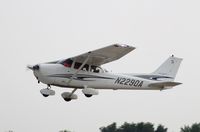 N2290A @ KOSH - Cessna 172S