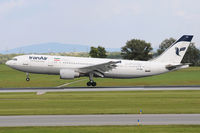 EP-IBA @ LOWW - Iran Air