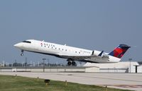 N8525B @ KMKE - CL-600-2B19 - by Mark Pasqualino