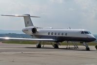 HB-IIS @ LFSB - xy - by runway16