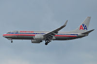 N956AN @ KDCA - KDCA.  5/23/2010