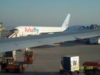 PH-AAM @ LIMC - Arkefly - by Raydel Acosta