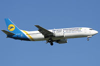 UR-GAV @ EGKK - Approach 08R