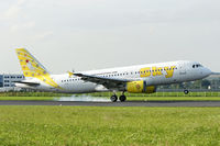 TC-SKK @ LOWL - Sky Airlines Airbus A320-211 landing on RWY09 in LOWL/LNZ - by Janos Palvoelgyi