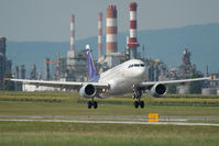 9K-EAB @ LOWW - Watanyia Airbus 320 - by Dietmar Schreiber - VAP
