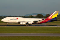 HL7415 @ LOWW - Asiana@Vienna