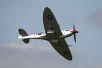 MK356 @ EGUB - Taken at RAF Benson Families Day, August 2009 - by Steve Staunton