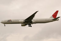 JA736J @ LHR - JAL