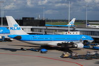 PH-AOL @ EHAM - K.L.M. - ROYAL DUTCH AIRLINES