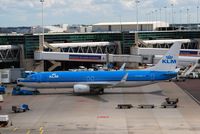 PH-BXN @ EHAM - K.L.M. - ROYAL DUTCH AIRLINES