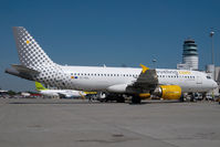 EC-HQL @ LOWW - Vueling Airbus 320 - by Dietmar Schreiber - VAP