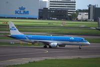 PH-EZI @ EHAM - K.L.M. - CITYHOPPER (KLC)