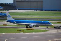 PH-EZP @ EHAM - K.L.M. - CITYHOPPER (KLC)