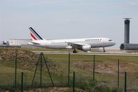 F-HEPE @ LFPG - on landing at CDG - by juju777