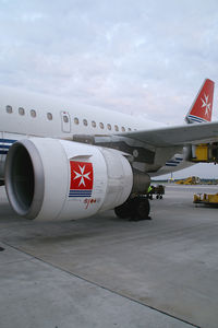 9H-AEM @ VIE - Air Malta Airbus A319 - by Thomas Ramgraber-VAP