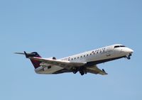 N8721B @ KDTW - CL-600-2B19