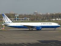 N774UA @ EHAM - Taxi to the runway for take off. - by Willem Goebel