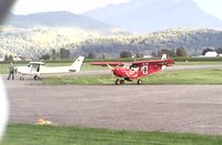 C-FNNG @ CYCW - Stopping for coffee - by SSteur
