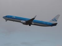 PH-BXO @ AMS -  KLM colours - by Willem Goebel