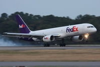 N904FD @ ORF - FedEx N904FD (FLT FDX307) from Memphis Int'l (KMEM) landing RWY 23 late in the day.