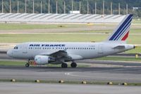 F-GUGP @ EHAM - AFR taxiing for take-off
