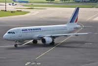 F-GFKH @ EHAM - AFR taxiing out for departure