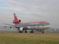 N229NW @ AMS - Taxi to the gate - by Willem Goebel