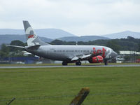 G-CELZ @ EGPH - jet2 B737-300 landing on runway 24 At EDI