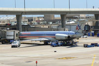 N7517A @ DFW - American Airlines at the gate - DFW AIrport, TX