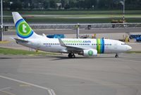 PH-XRE @ EHAM - Transavia taxiing in to stand
