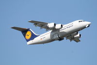 D-AVRN @ EBBR - Flight LH4603 is taking off from RWY 07R - by Daniel Vanderauwera