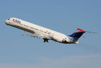 N956DL @ ORF - Delta Air Lines N956DL climbing out from RWY 5 enroute to Hartsfield-Jackson Atlanta Int'l (KATL).