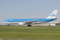 PH-AOE @ CYYC - KLM A330-200
