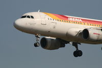 EC-HAG @ EBBR - Arrival of flight IB3206 to RWY 25L