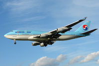 HL7402 @ EGLL - Korean Air Boeing 747-4B5, c/n: 26407 at Heathrow - by Terry Fletcher