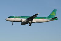 EI-CVD @ EBBR - Flight EI630 is descending to RWY 25L