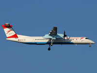 OE-LGN @ VIE - Brandnew Bombardier Q400