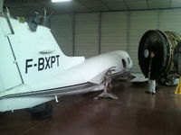 F-BXPT @ LFQT - LEARJET 23 in EPAAG's hangar