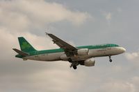 EI-DET @ EGLL - Taken at Heathrow Airport, June 2010 - by Steve Staunton