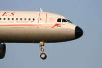 OE-LBP @ EBBR - Flight OS351 is descending to RWY 02