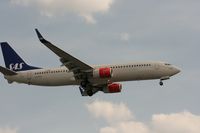 LN-RRH @ EGLL - Taken at Heathrow Airport, June 2010 - by Steve Staunton