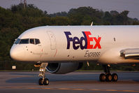 N922FD @ ORF - FedEx N922FD 'Remy' (FLT FDX307) exiting RWY 5 at Taxiway Echo after arrival from Memphis Int'l (KMEM).