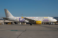 EC-KDG @ LOWW - Vueling Airbus 320 - by Dietmar Schreiber - VAP