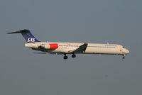 OY-KHM @ EBBR - Flight SK589 is descending to RWY 02