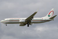 CN-ROE @ EGLL - Royal Air Maroc 737-800 - by Andy Graf-VAP